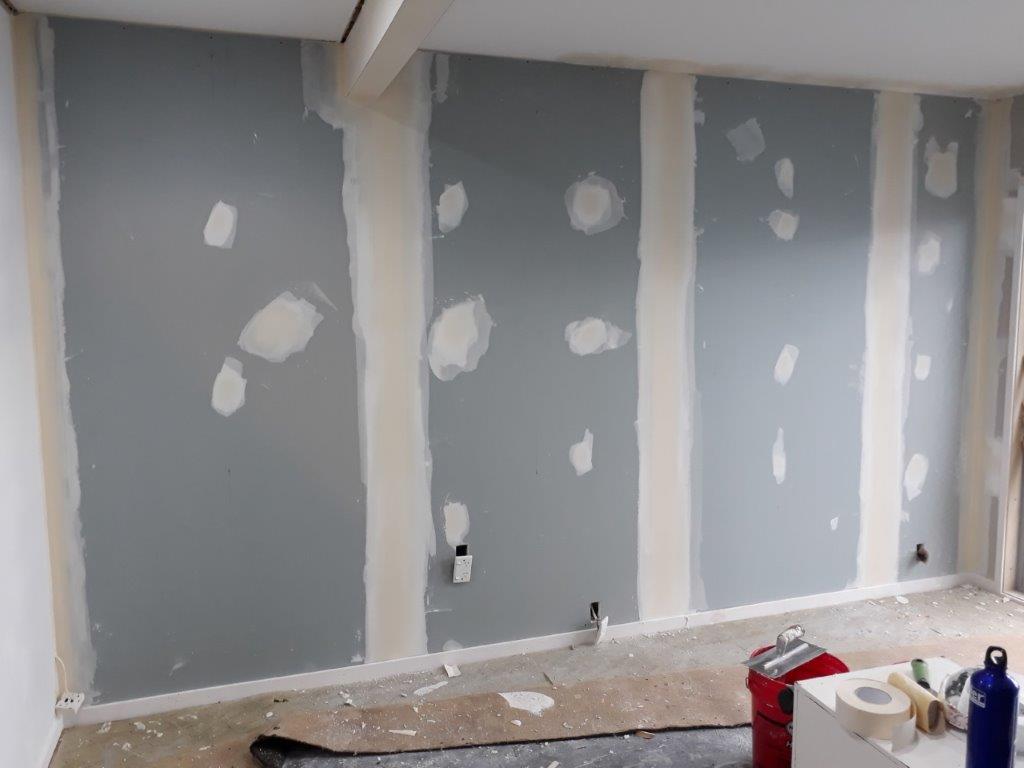 Wall skim coating, Level 3